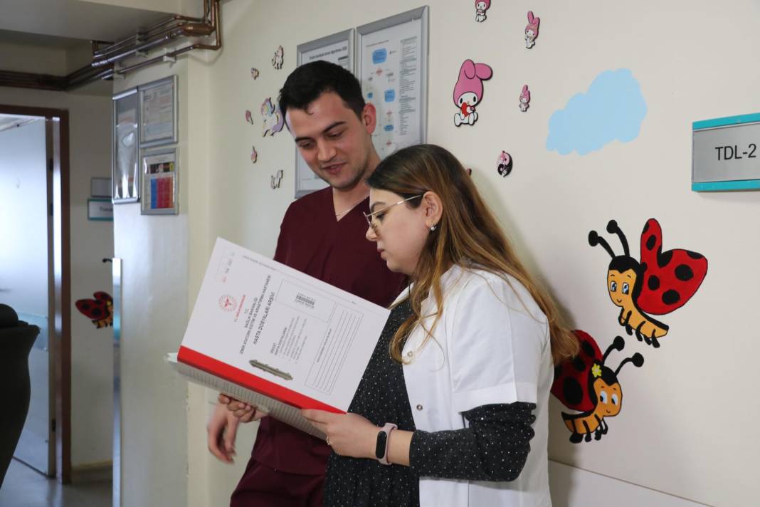 Kadın doğum uzmanı, doğduğu hastanede anne olmaya hazırlanıyor 1